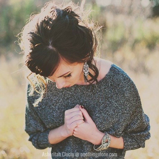 Asheritah Ciuciu @onethingalone.com (1)